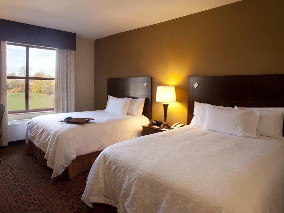 Hampton Inn Marquette-Waterfront Exteriér fotografie