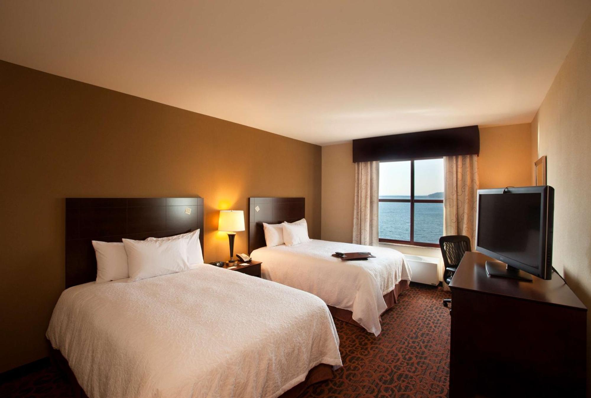Hampton Inn Marquette-Waterfront Exteriér fotografie