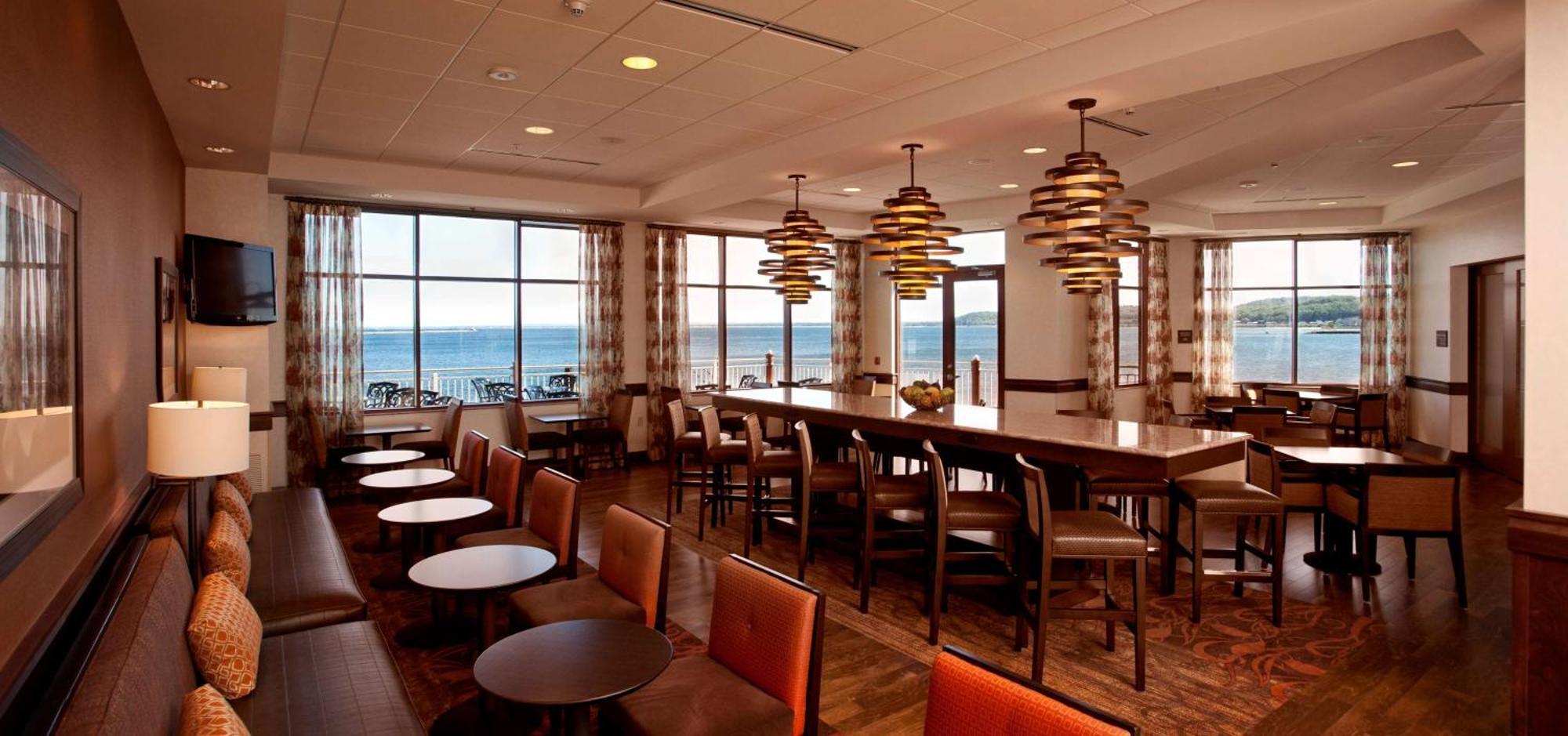 Hampton Inn Marquette-Waterfront Exteriér fotografie